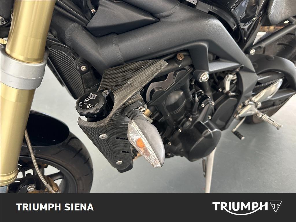 TRIUMPH Street Triple 675 