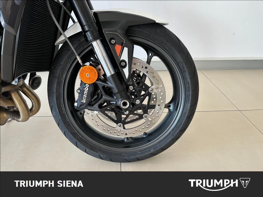 TRIUMPH Street Triple 765 R