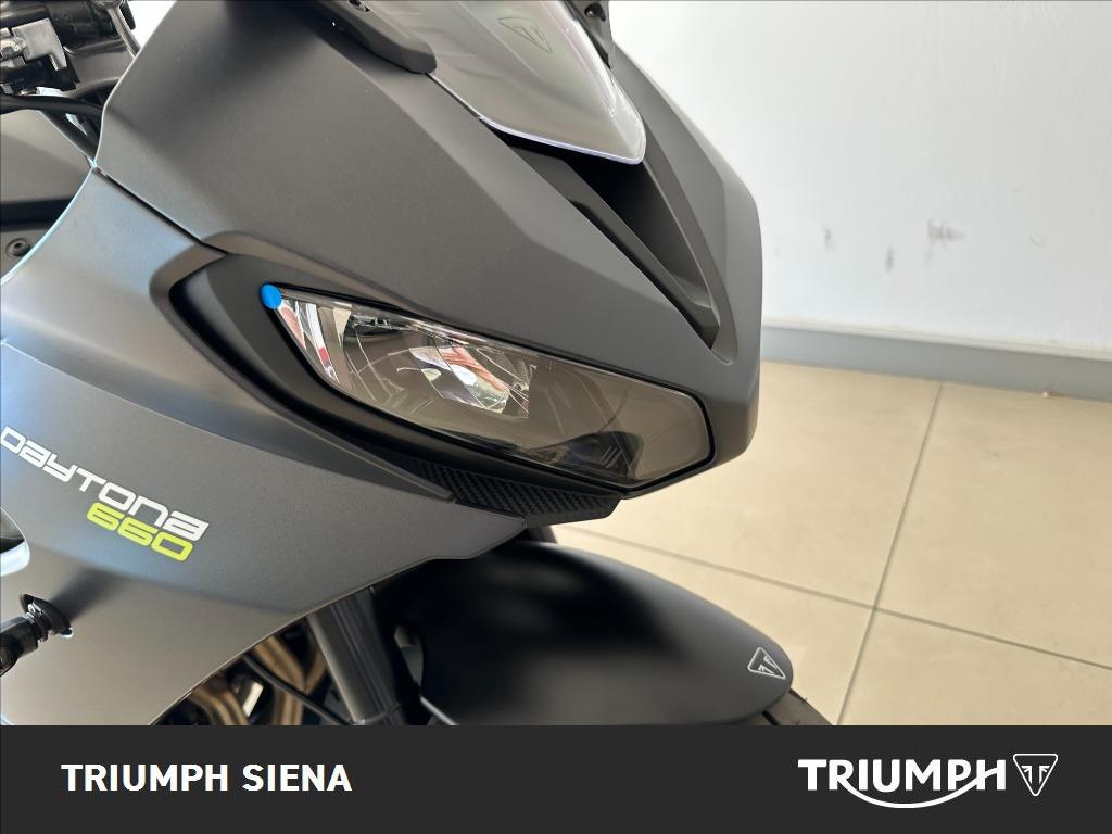 TRIUMPH Daytona 660 Abs