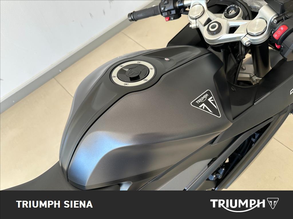 TRIUMPH Daytona 660 Abs