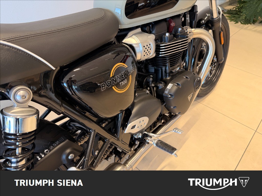 TRIUMPH Bonneville 900 T100 