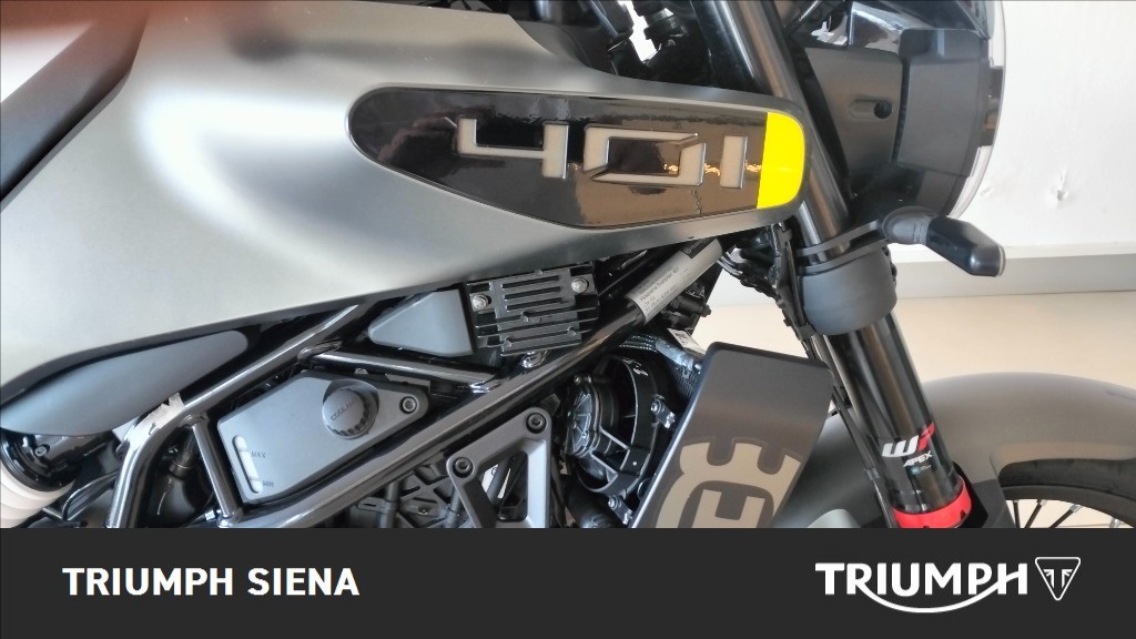 HUSQVARNA Svartpilen 401 4T