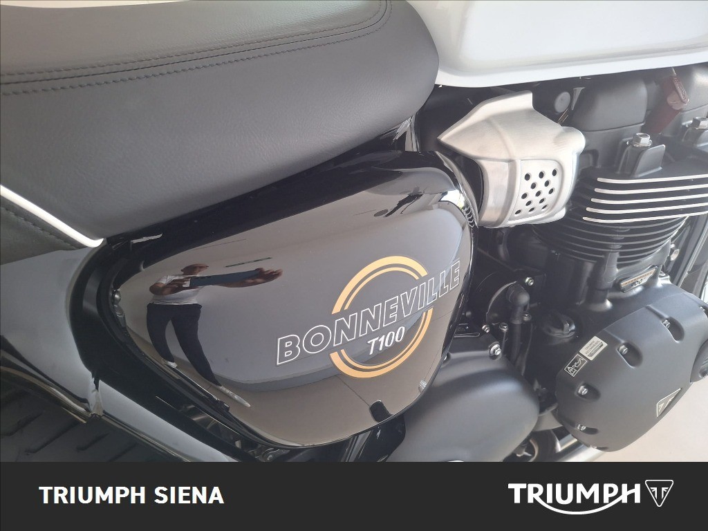 TRIUMPH Bonneville 900 T100 Snowdonia White / Sapphire Black