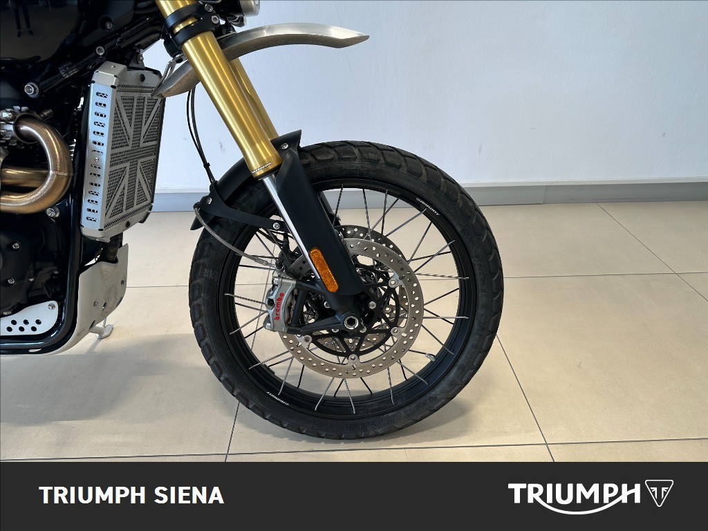 TRIUMPH Scrambler 1200 XE Baja Orange/Phantom Black Abs