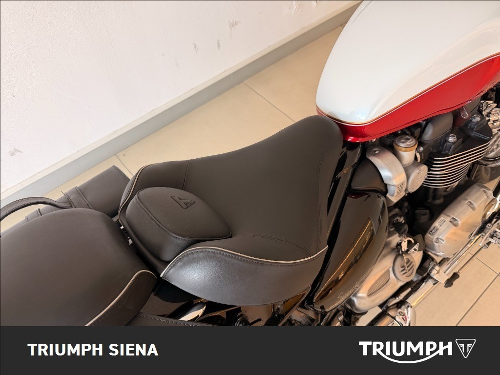 TRIUMPH Bonneville 1200 Speedmaster Chrome Edition E5